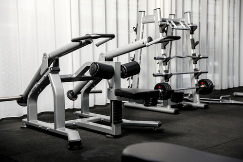 器械光影 用摄影诠释健身房的力量与美学